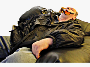 #sleeping #brotherinlaw #lol #funny #sofa #sunglasses - Soldier